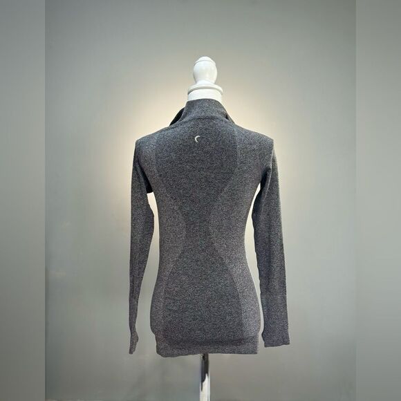Gray ZYIA Active L/S Workout Top Size S EUC - Picture 2 of 6